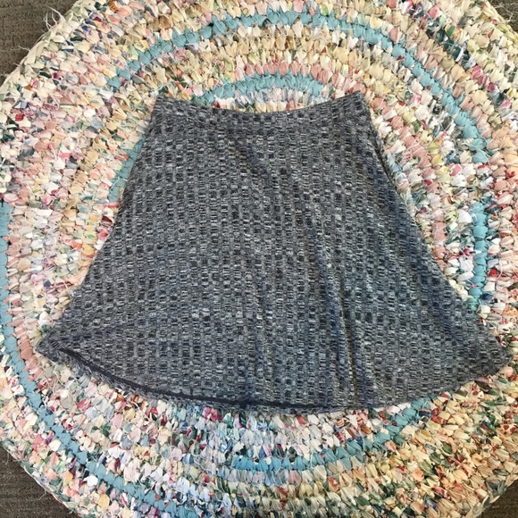 Grey skirt - Picture 2 of 3